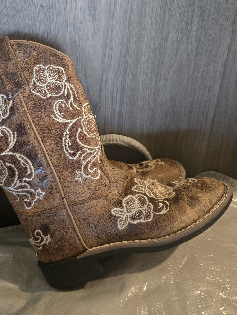 Shyanne Brown Leather Western Boots with White Floral Embroidery Little Girls - Picture 5 of 7